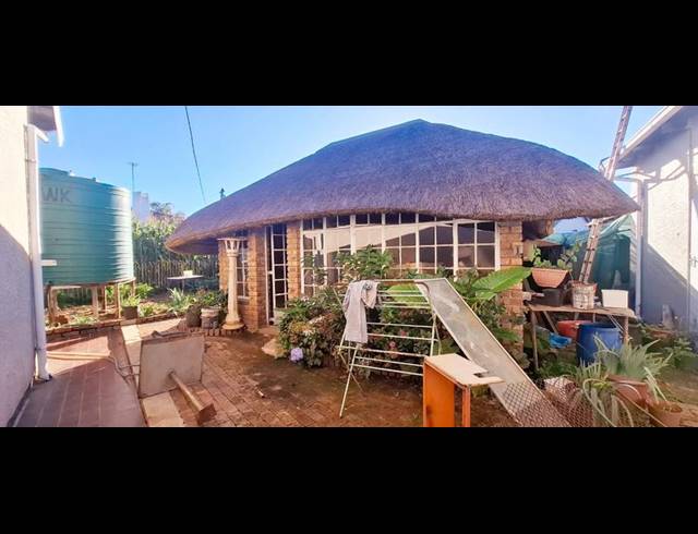 4 BEDROOM HOUSE FOR SALE IN EDLEEN